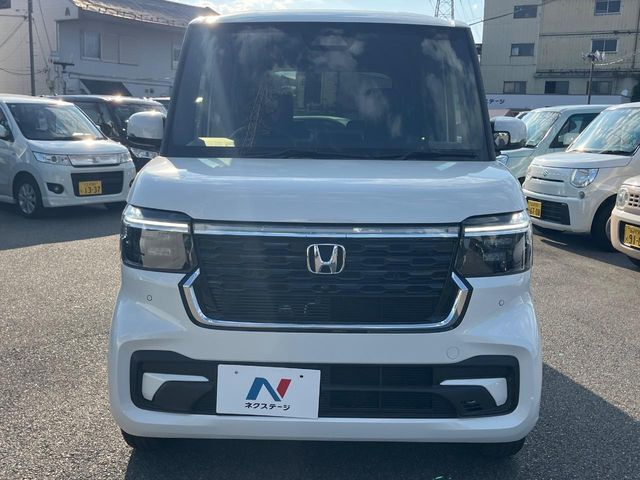 弊社では、全車『修復歴なし』のお車のみ取り扱っております。専任バイヤーによる厳選した仕入れの後、入庫後の車両チェックを行い、ネクステージが認定した高品質な中古車をご提供しております。