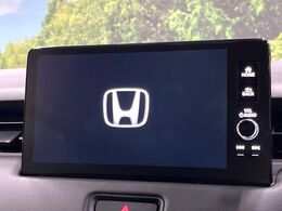 【9インチ　ホンダコネクトディスプレイ】視認性の高い大画面ディスプレイでナビの使用や、お持ちのスマートフォンと連携したbluetoothでの音楽再生が可能です♪