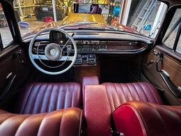 【希少】1967年式 メルセデスベンツ Sクラス のご紹介です！