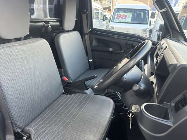 6店舗体制でお探しのお車をカバー致します！！お望みのお車を見つけられるよう当社一丸となってサポート致します！！ホームページ　https://www.jobcars.jp