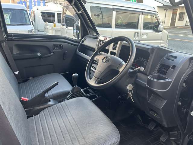 国道18号線沿いにJOB　CARSの看板がございます！第二京阪道路　京都方面　交野南IC　大阪方面　交野北IC　の近くになります。ホームページ　https://www.jobcars.jp