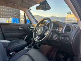 ◆ハイクオリティーな中古車をお探しなら、SANKO AIR PORT『 プレミアムカーを神戸支店 』へぜひ！皆様のご来店・お問合せをお待ちしております！！◆サンコーエアポート神戸本店　TEL：078-803-8345
