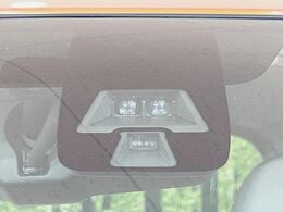 【エマージェンシーブレーキ】走行中に前方の車両等を認識し、衝突しそうな時は警報とブレーキで衝突回避と被害軽減をアシスト。より安全にドライブをお楽しみいただけます。