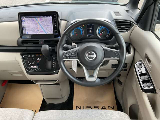 明るく開放的なデザインのメーター周りは、ますますドライブが楽しくなります。