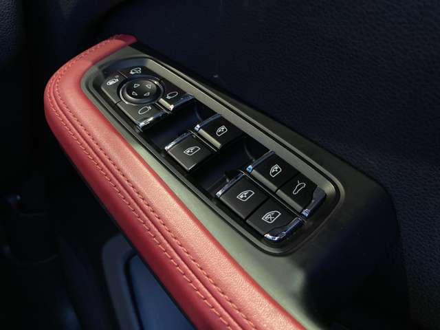 メンテナンスパックはご購入時だけのお得な点検・整備パック。点検コースと車検コースがございます。詳しくは店舗コーディネーターまでお問い合わせ下さい。