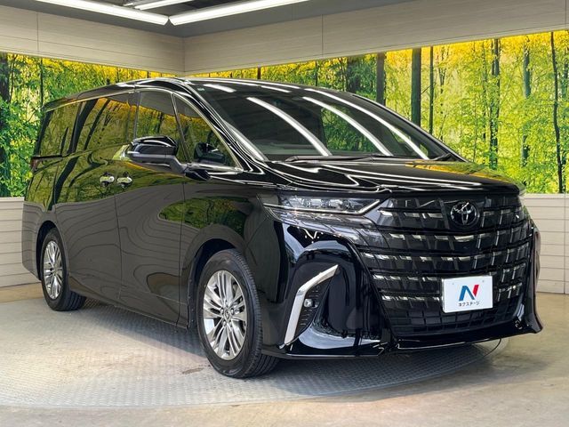 高透明度のガラス皮膜で撥水はもちろん、上質なツヤ・光沢を実現。紫外線や酸性雨から大切な愛車を保護し、色あせ・劣化を防止。「弾スプラッシュコート」、「弾プリミッサコート」からお選びいただけます。