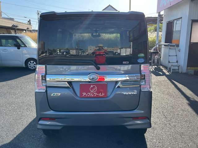 実車を画像加工無しで掲載しております。実際にご覧頂きましても、画像そのままの状態でご来店頂けないご遠方のお客様にも安心して購入できたとのお言葉を多数頂いております。