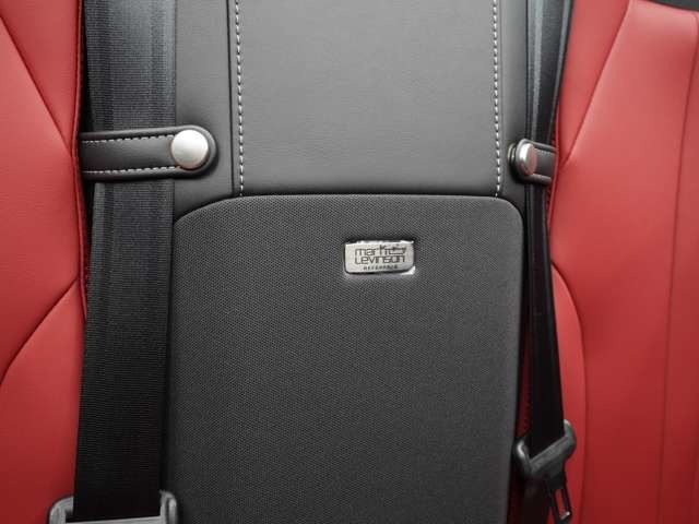 当社カスタムにも力入れております！エアサスコントローラー、Dampers、ローダウン、スモークフィルム、Aftermarketホイール、インチアップ、モデリスタエアロ、TRDエアロ、WALDエアロ取付等、何でもご相談下さい！