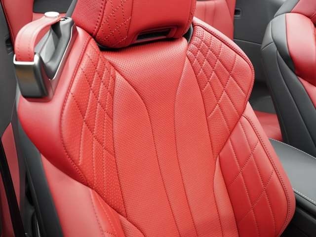 全国納車昨年400件以上の実績が御座います！遠方のお客様、現車確認が出来ないお客様にも、当店レクサスプロスタッフが、出来る限りサポート致します！ご不安な点があれば、お気軽にお問合せ下さい♪