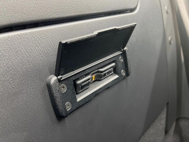 【ETC】高速道路の料金所をストレスなく通過！話題のスポットやサービスエリアに多い「スマートIC」利用時は必須のアイテムです。当店でセットアップを実施、ご納車当日からすぐにご利用いただけます！