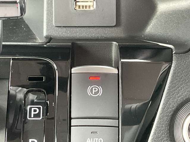 電動パーキングブレーキになります♪
