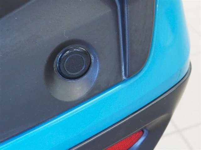 障害物センサーが運転のサポートをしてくれます。