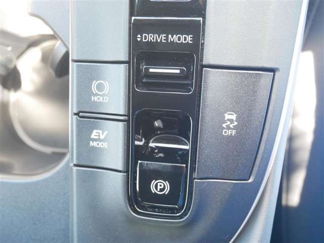 横滑り防止機能　パーキングホールド　EV・ドライブモードスイッチ