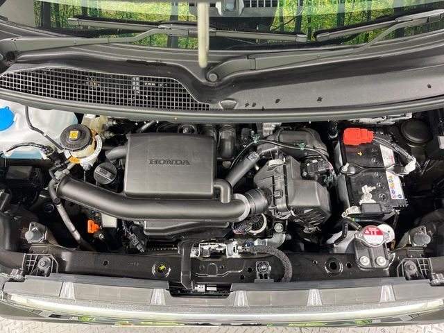 親切・丁寧な専門メカニックスタッフが応対！・車検・点検整備・事故等の修理などアフターサービスも安心。お車のカスタマイズもネクステージのサービススタッフまでご相談ください！