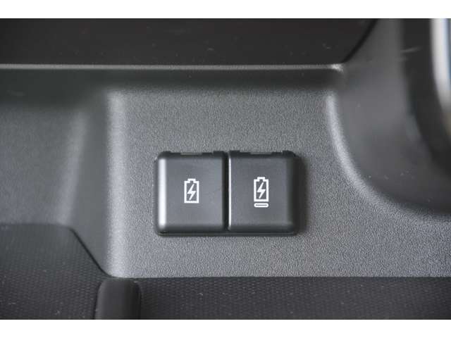 USB電源ソケット(Type-A/Type-C)が付いています。