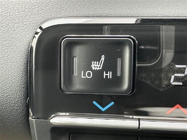【シートヒーター】エアコンよりも早く温まれるので、寒い時期には嬉しい機能です。