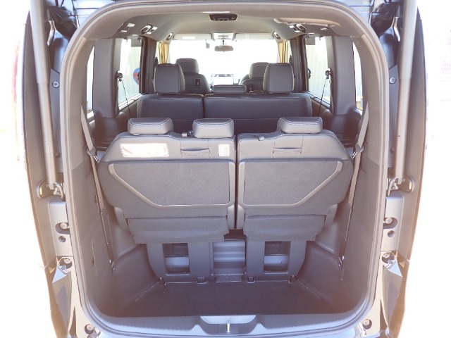 ◆定員乗車時のカーゴルームです。普段のお買い物の荷物やたくさんの収納が可能です。