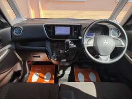 シフトは人気のインパネシフトなので扱いやすく、操作性◎♪目立つダメージはありません♪