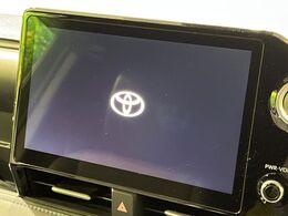 【10.5インチ　ディスプレイオーディオ】大画面のディスプレイはAppleCarPlayやAndroidAutoが利用可能。大きな画面でスマホナビアプリ等が利用いただけます♪