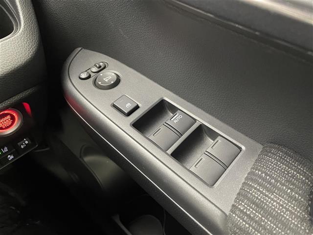 【窓操作部】軽い力で、窓を開けたり閉めたりすることができます！掲載箇所以外にご希望の写真がございましたら、お気軽にお問い合わせ下さい！メールや郵送でお送りさせていただきます。