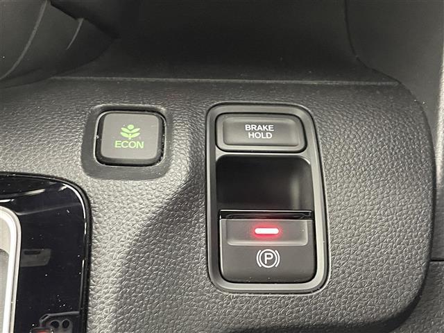 【運転席操作部】快適なドライブを楽しむための機能が装備されています！運転席から触れるので、使いやすいです！除菌プランいれていただくと、さらに清潔で安心していただけます！