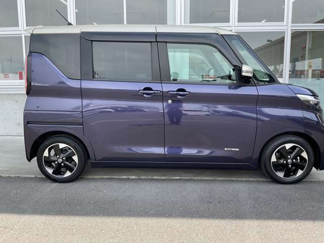 バックドアが大きく開くので荷物の積み下ろしがラクにできます。