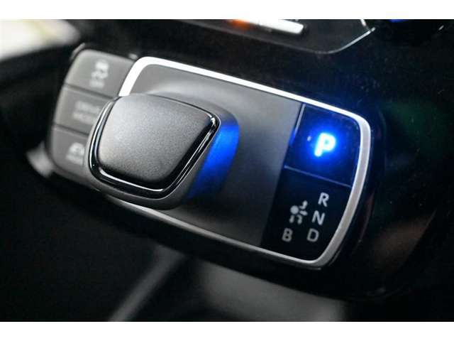 ◇エレクトロシフトマチックです。　　軽い力でシフトチェンジできる電子制御式シフトです。