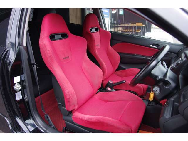 ◆ご購入後も安心◆　　　キズやへこみ等、修理もお頼りください！迅速に対応致します。代車も数台ご用意！