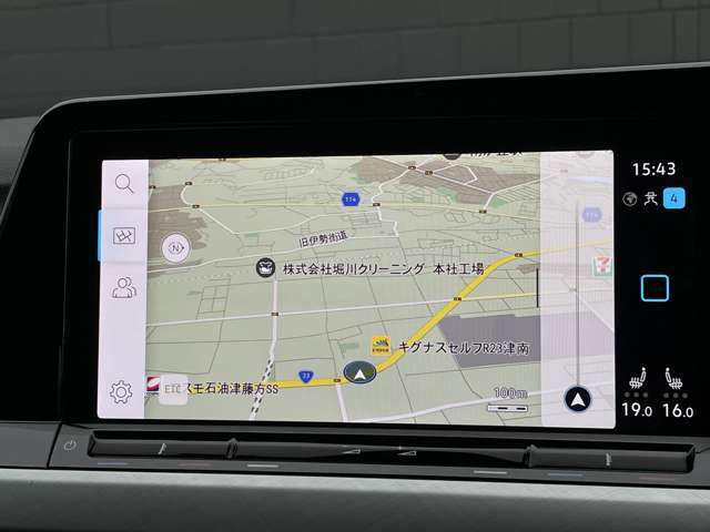LIBERALAでは多種多様の車種をご用意させていただいております。お客様がご納得いくまで、そのお車の持つ特性を五感すべてで感じ取っていただける場をご提供します。