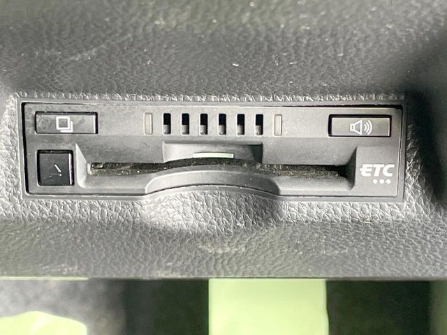 【ETC】高速道路の料金所をストレスなく通過！話題のスポットやサービスエリアに多い「スマートIC」利用時は必須のアイテムです。当店でセットアップを実施、ご納車当日からすぐにご利用いただけます！