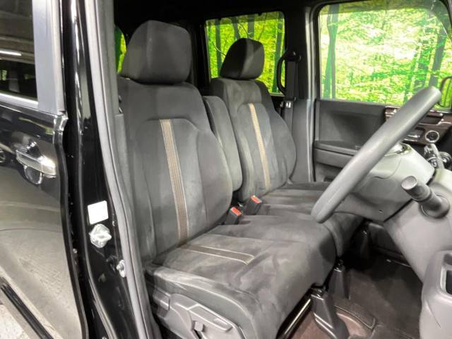 運転席シート廻りは使用感も少なく、良好な状態となっています。丁寧に使われていたことがよくわかりますね。