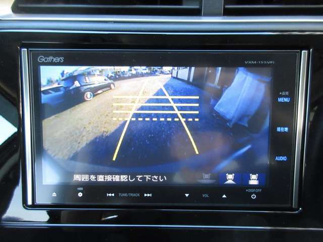 駐車時に便利なバックモニターを装備しています。