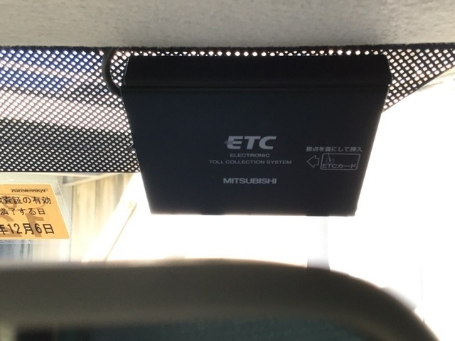 【ETC車載器】もはや必須アイテムのETCを搭載！高速道路のご利用時にとても便利！わずらわしい料金所での現金支払いが不要となりスムーズに通過できます♪