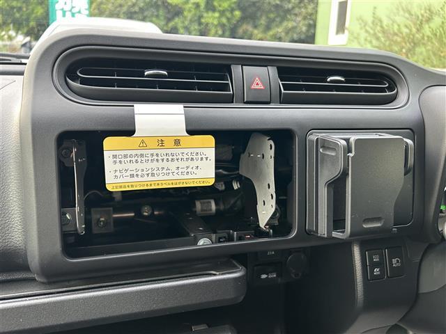 安心の全車保証付き！（※部分保証、国産車は納車後3ヶ月、輸入車は納車後1ヶ月の保証期間となります）。その他長期保証(有償)もご用意しております！※長期保証を付帯できる車両には条件がございます。