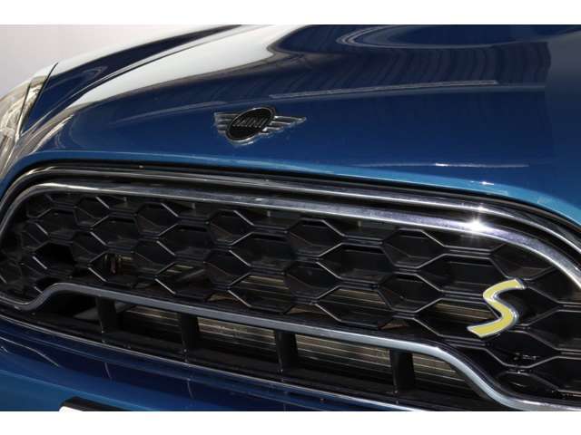 お車や各種ファイナンスプログラム、保証プログラム、お客様お一人お一人に最適なご案内をさせて頂けるよう準備してスタッフ一同お待ち申し上げております。