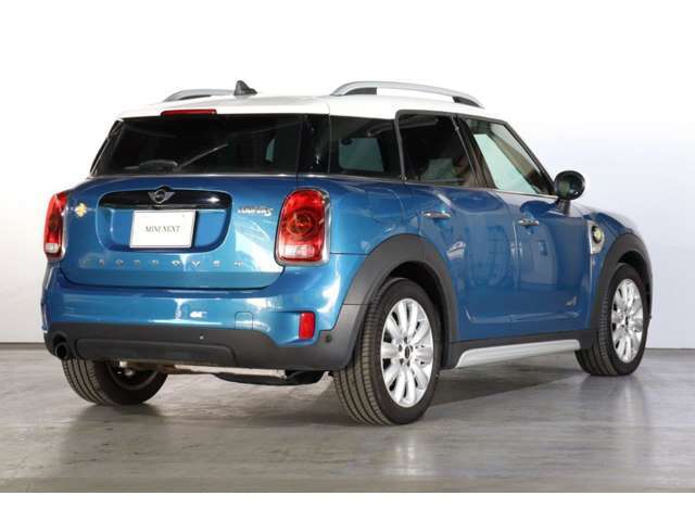 MINI正規ディーラー認定中古車現車確認ご希望の際は事前にお問い合わせください。03-5560-3711