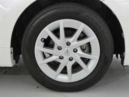 【タイヤ4本新品】・・・こちらのお車はネッツ千葉で購入時タイヤ4本交換します。消耗品ですが高価なのがこのタイヤ・・・！このクルマ、お得ですよ♪