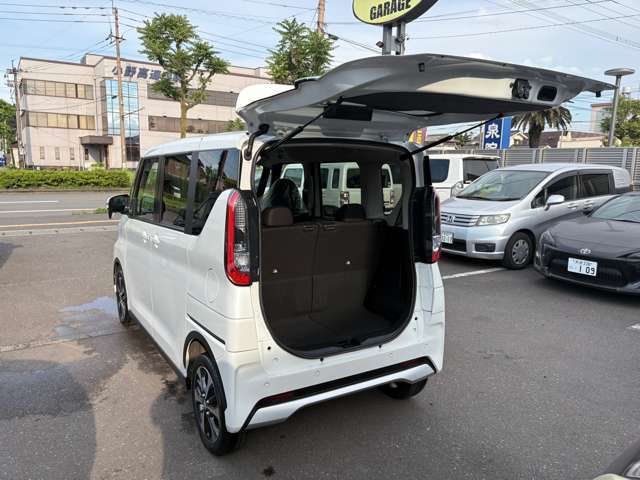 エンジンオイルなどの消耗品もしっかりとチェック、交換が必要であれば交換してお渡しします。