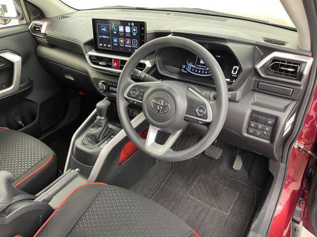 【インパネ全体】全方位で視界が広く、高い目線で運転もしやすいです！