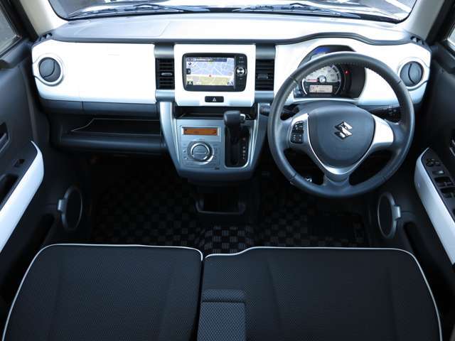 【専用ヤード保管】お車の商談やご来店の際は、お手数ですが事前にご予約をお願いいたします。ご予約無しでご来店の場合、ご案内が出来兼ねる場合がございますので予めご了承下さいませ。⇒03-6555-0053