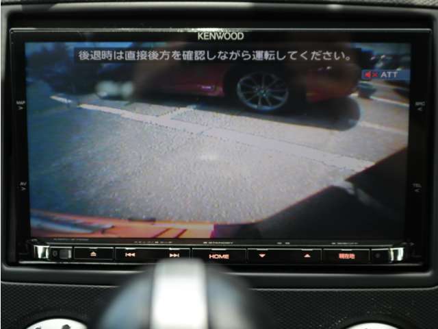 ナビ搭載ですので道に迷うことなく楽しくドライブ！バックカメラも装備しており駐車もラクラクです★