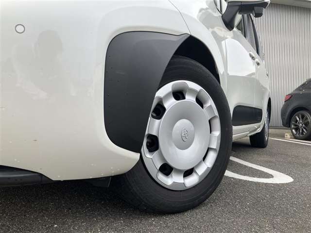 販売するすべての中古車に【ロングラン保証】が付帯します。走行距離無制限・期間は1年間です。保証修理は全国5000箇所のトヨタテクノショップにてお受けいただけます。