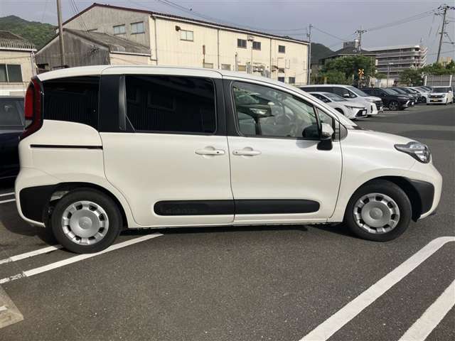 トヨタ認定中古車は【車両検査証明書】がついてます。クルマの状態を徹底検査し公開しています。