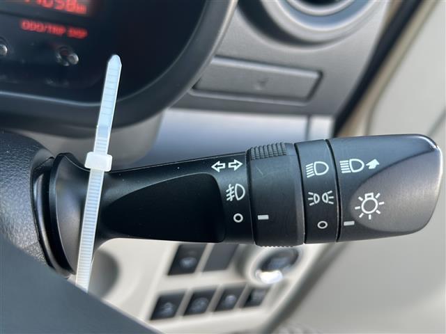 運転席周りにある装備です。ハンドル周り、インパネ周り等についている装備をこちらで確認できます。
