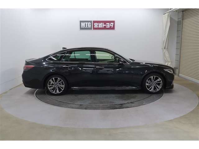 納車前にしっかり点検してお渡ししております。全店舗サービス工場も併設しております。納車後も安心してお任せ下さい。