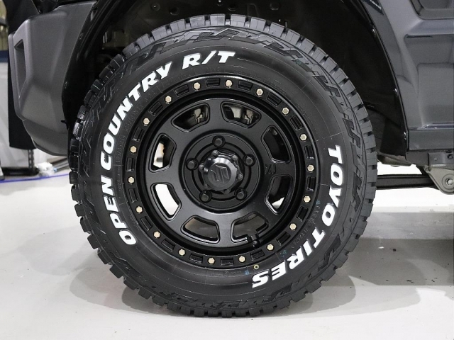 新品TOYOタイヤ・新品MLJ XJ07 16インチホイール装備！