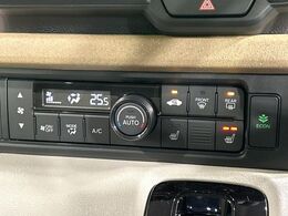【シートヒーター】寒い日に重宝するシートヒーター！エアコンより早く温まってくれるので寒がりの人も安心ですね♪エアコンの温風は乾燥するから苦手、という方にもをおすすめです。