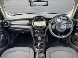 LIBERALAは、輸入車選びの新たなスタイルを提案するインポート・セレクト・ブランドです。オーナー様となる方がクルマから直接感じる感性を第一にした、最良の一台との出会いをコーディネートいたします。
