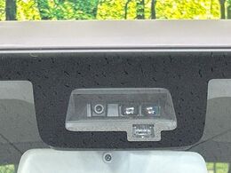 【スズキ　セーフティサポート】走行中に前方の車両等を認識し、衝突しそうな時は警報とブレーキで衝突回避と被害軽減をアシスト。より安全にドライブをお楽しみいただけます。