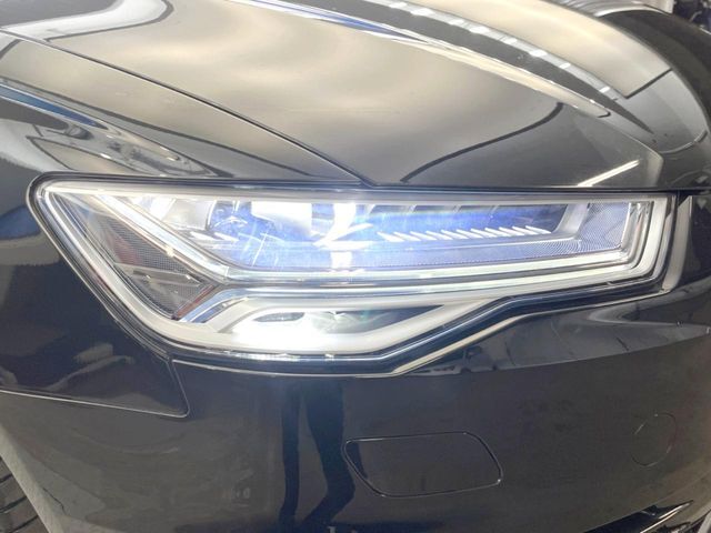 ●LEDヘッドライト：夜間走行時も良好な視界を確保し安心して運転できる高輝度LEDヘッドライトを装備！点灯速度が早く、消費電力も抑えられています。